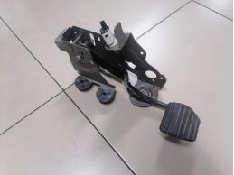 Педаль тормоза