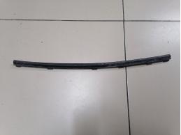 Уплотнитель капота