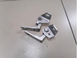 Петля двери задней правой верхняя, нижняя