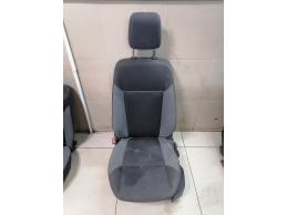 Сиденье переднее левое