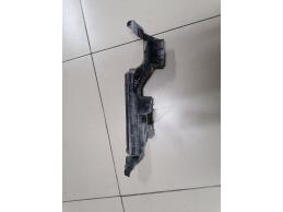 Дефлектор радиатора левый