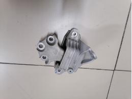 Опора КПП левая