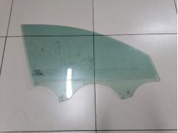 Стекло двери передней правой