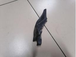 Накладка решетки стеклоочистителей левая