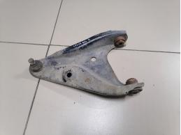 Рычаг передний левый