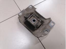 Опора кпп левая