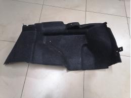 Обшивка багажника правая